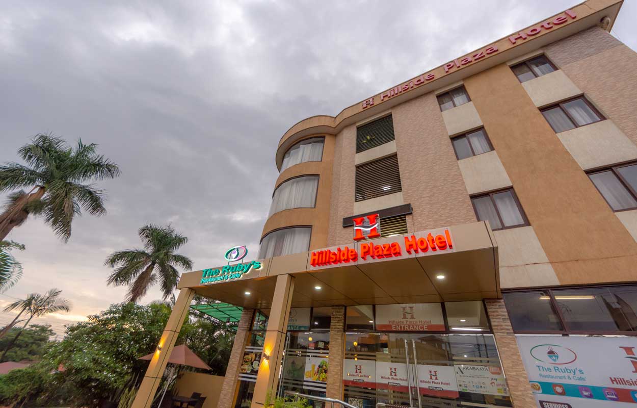 An exterior view at Hillside Plaza Hotel