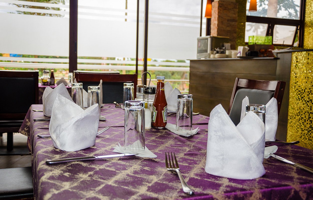 The Ruby's Restaurant & Café